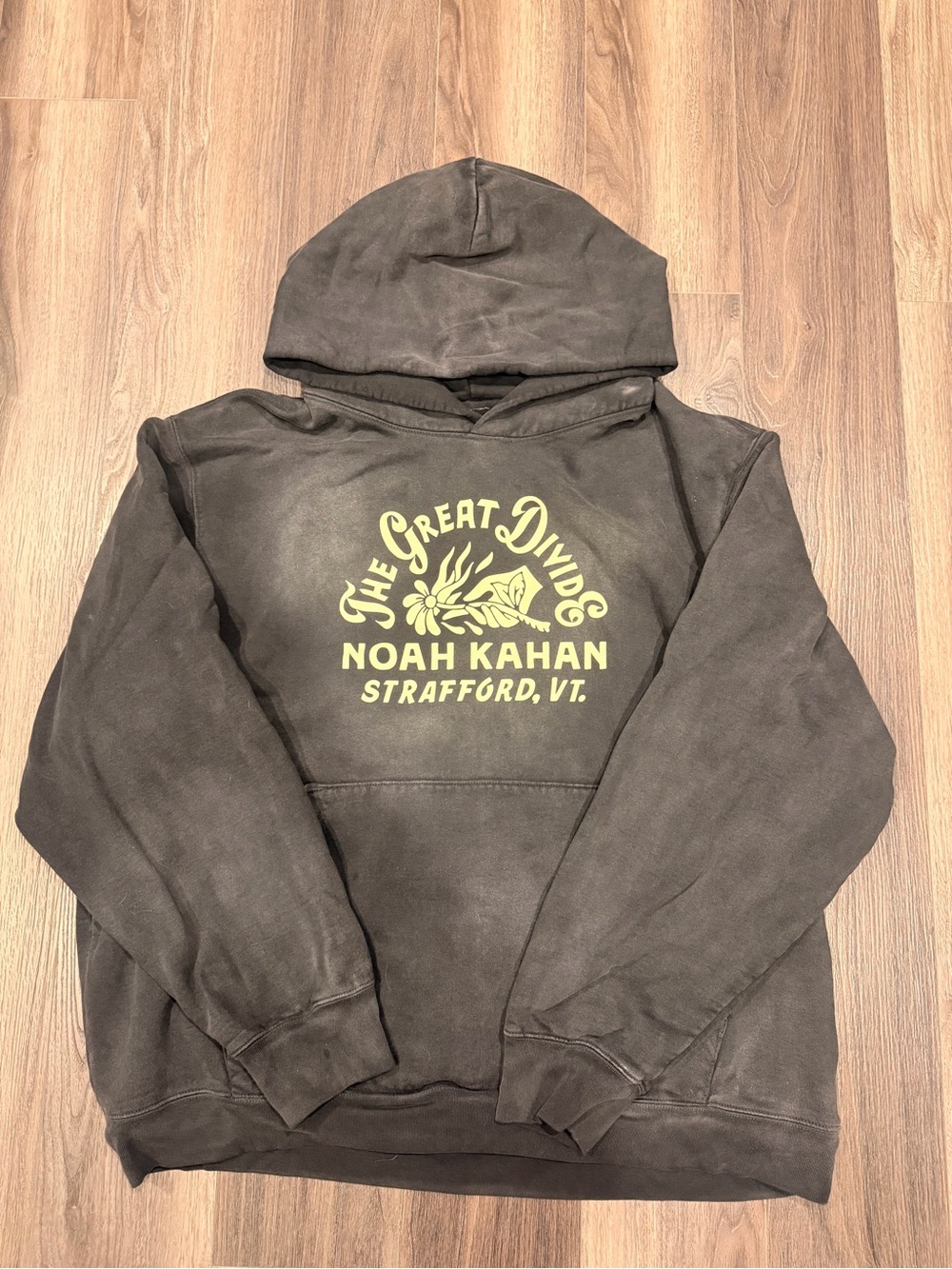 Noah Kahan The Great Divide Wildflower Hoodie